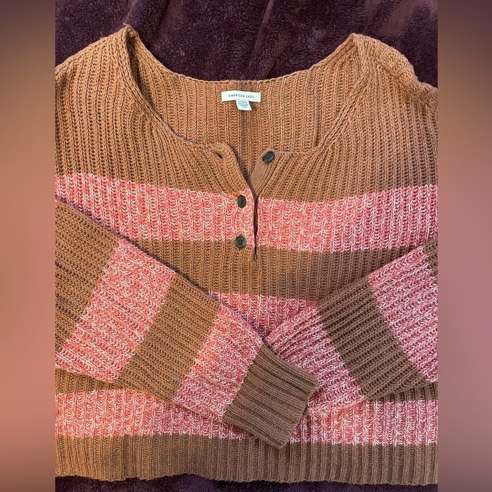 American Eagle croppped button henley